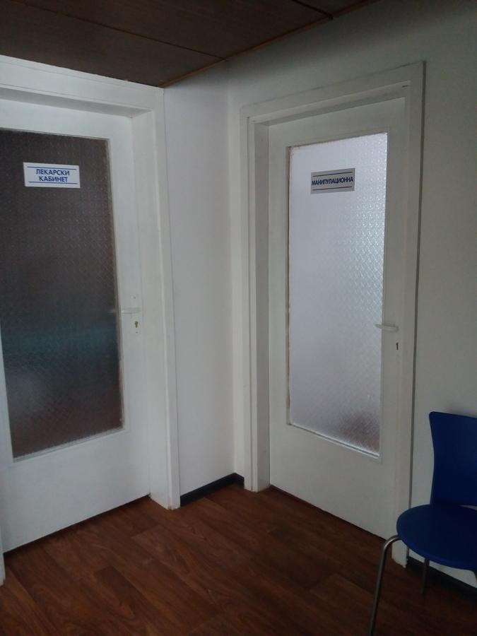 Hotel Stroitel Хисаря Екстериор снимка